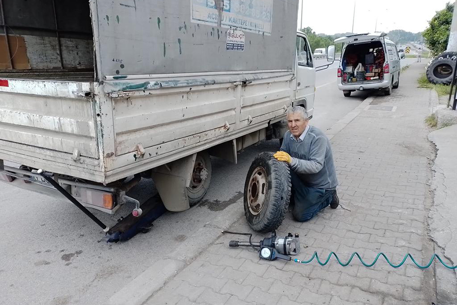 Hasanpaşa Lastik Yol Yardım